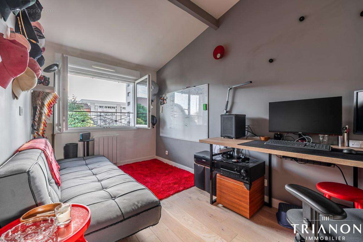 A vendre a suresnes quartier republique maison 7 pieces / 5 chambres - photo 18