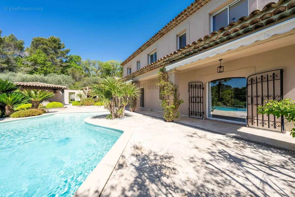 Maison à MOUGINS