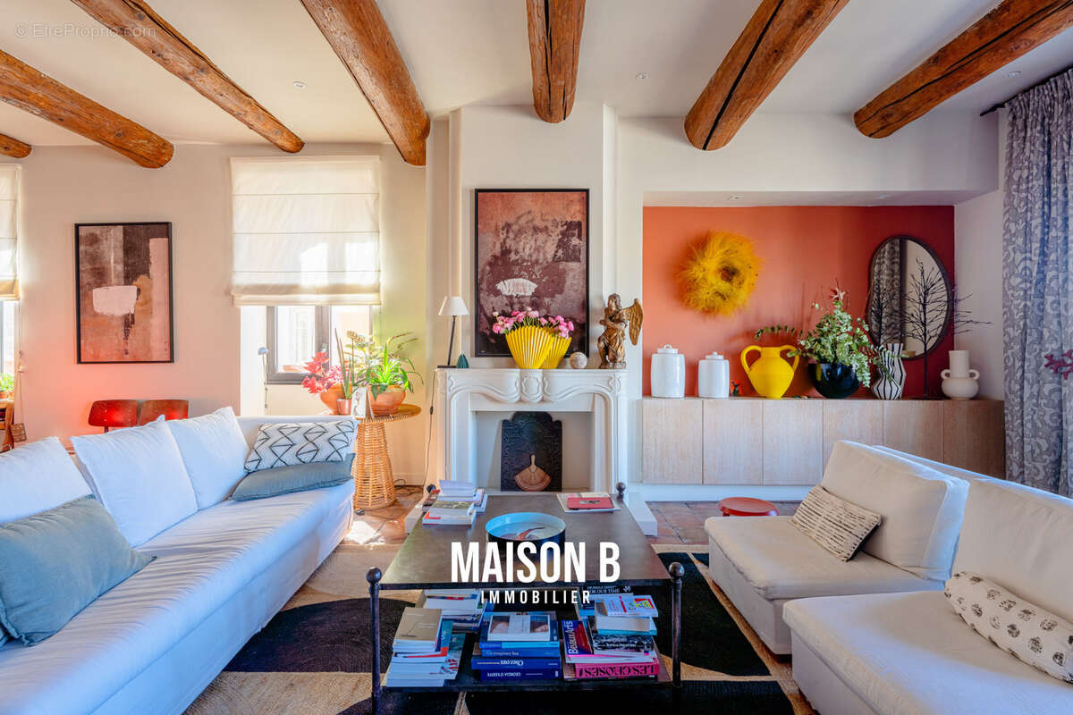 Appartement à MARSEILLE-1E