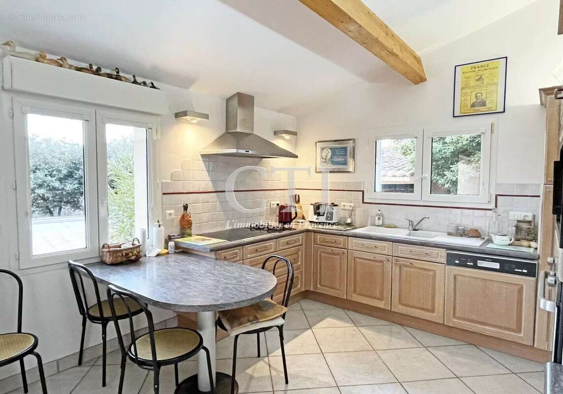 Maison à VAISON-LA-ROMAINE