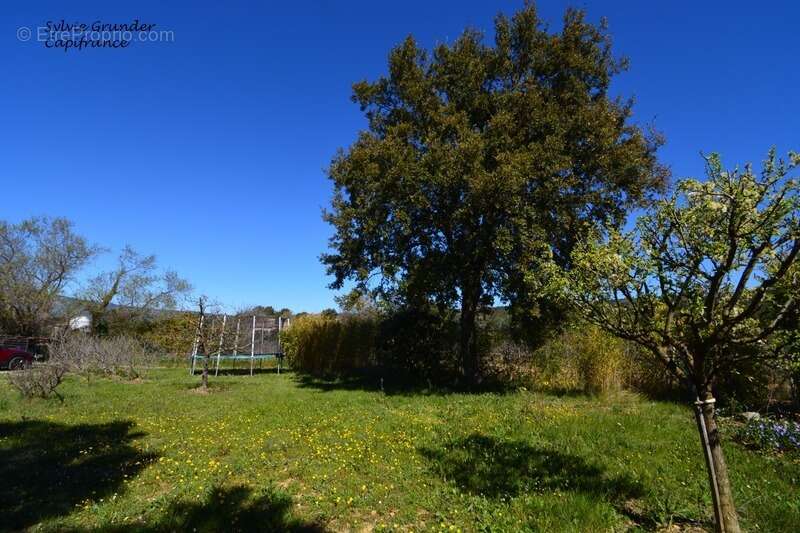 Maison à POURRIERES