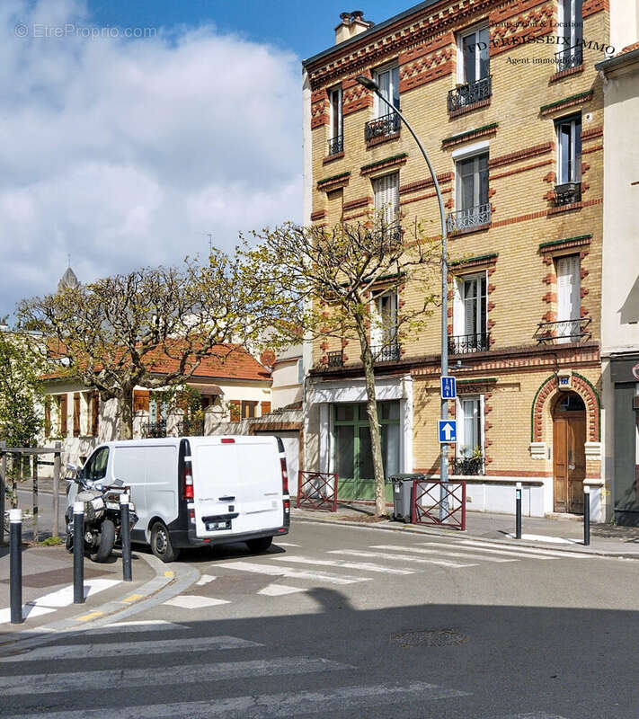 Environnement - Commerce à MONTREUIL