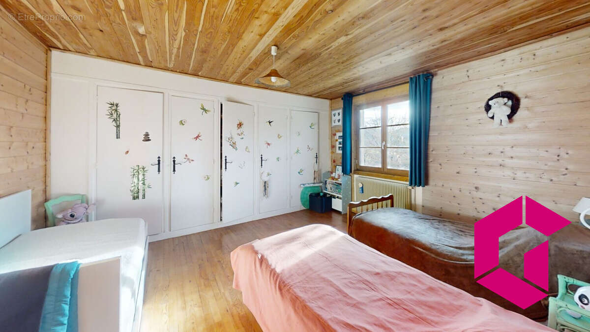 Maison à OLLIERGUES