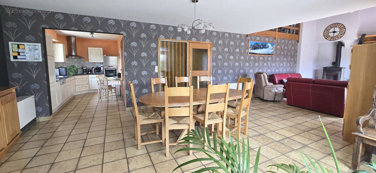 Maison à LOCUNOLE