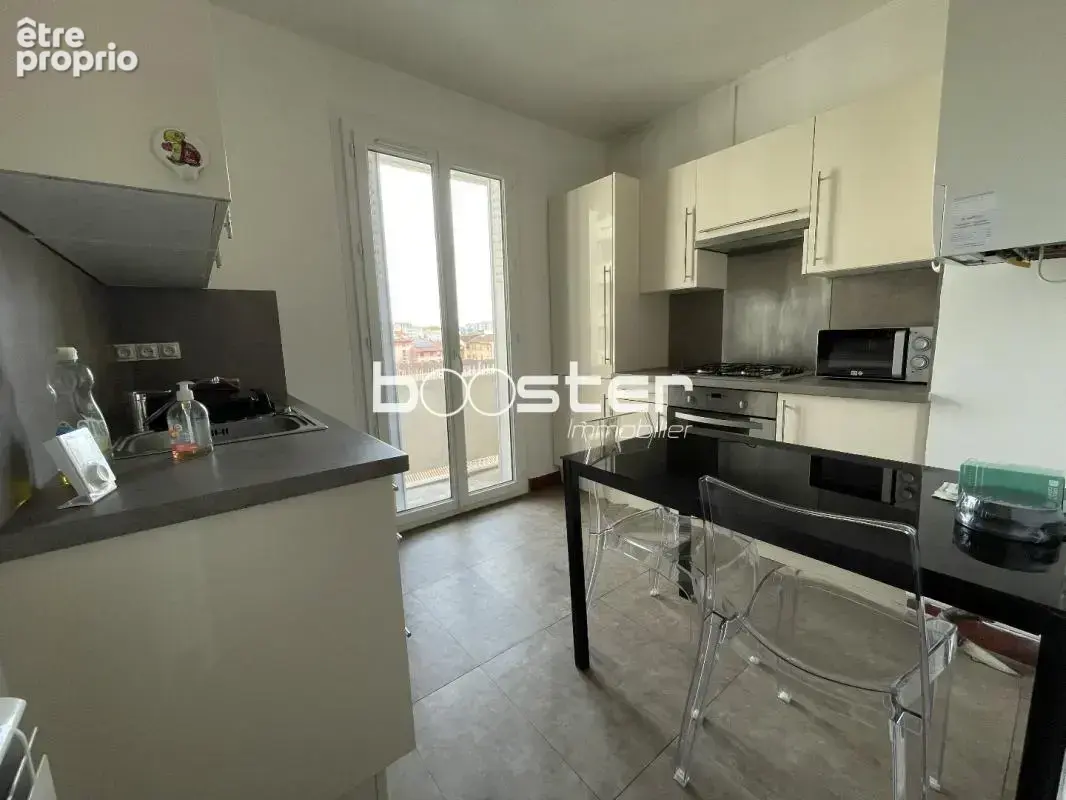 COMPANS- Superbe T2 avec balcon, cave et autorisation de parking - photo 2