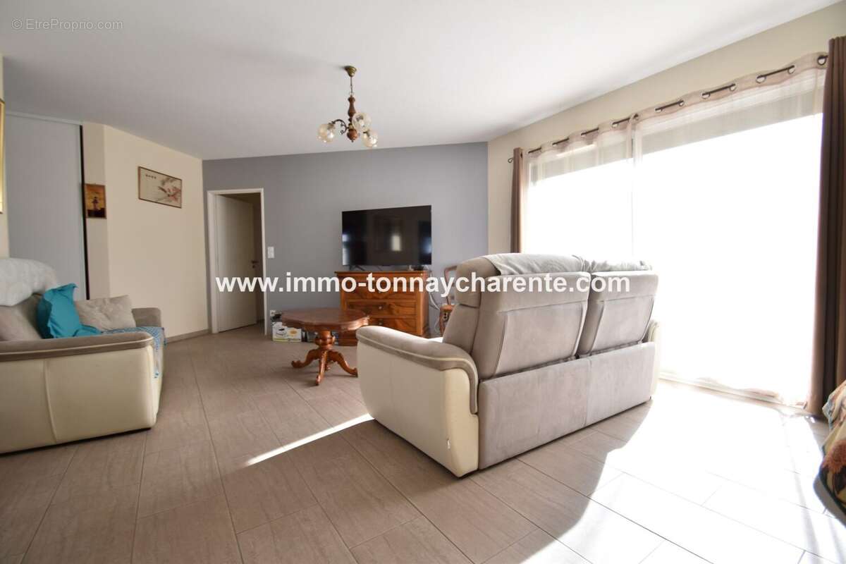 Maison à TONNAY-CHARENTE