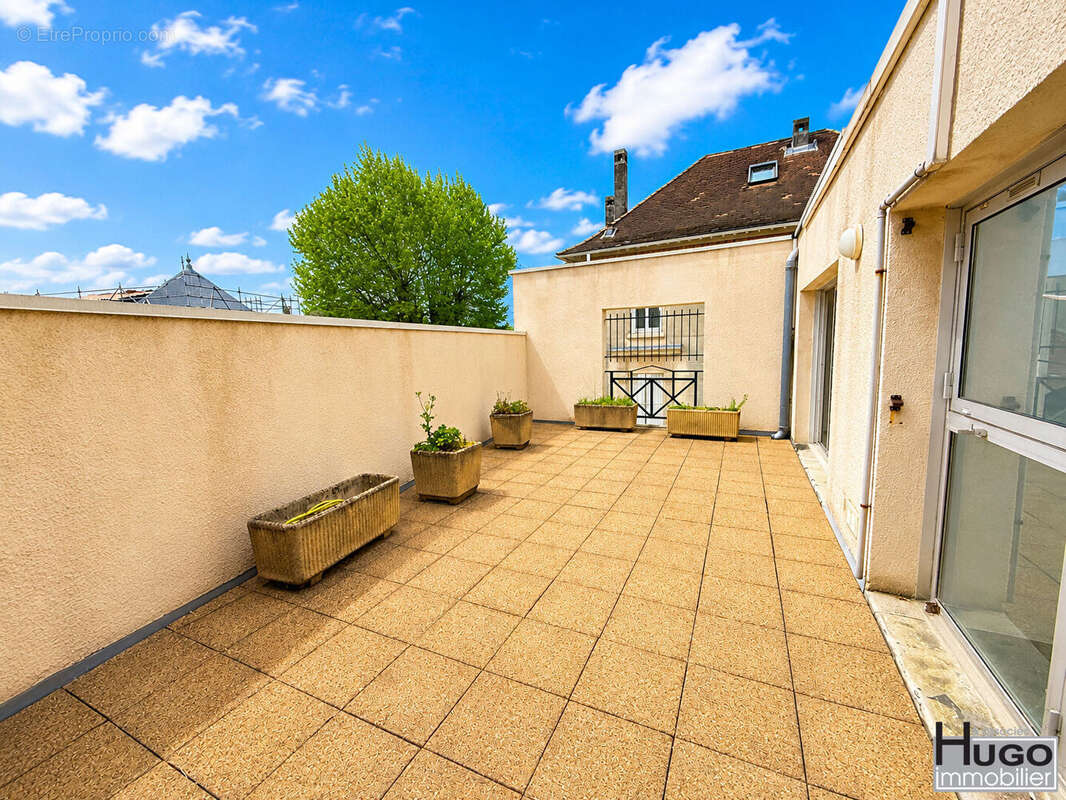Bordeaux - secteur tondu- immeuble de bureaux r+1 148m² + terrasse de 26m²- possibilite 3 ou 4 lots... - photo 3