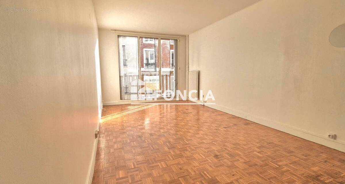 Appartement à PARIS-18E