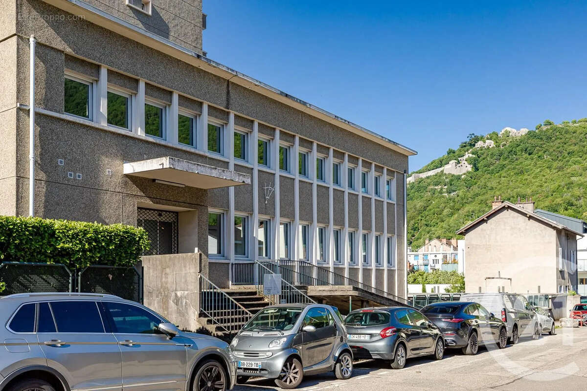 Autre à GRENOBLE