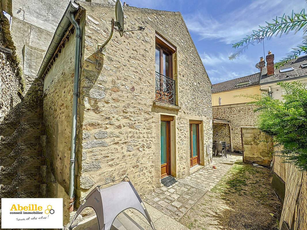 Maison à SAINT-CHERON