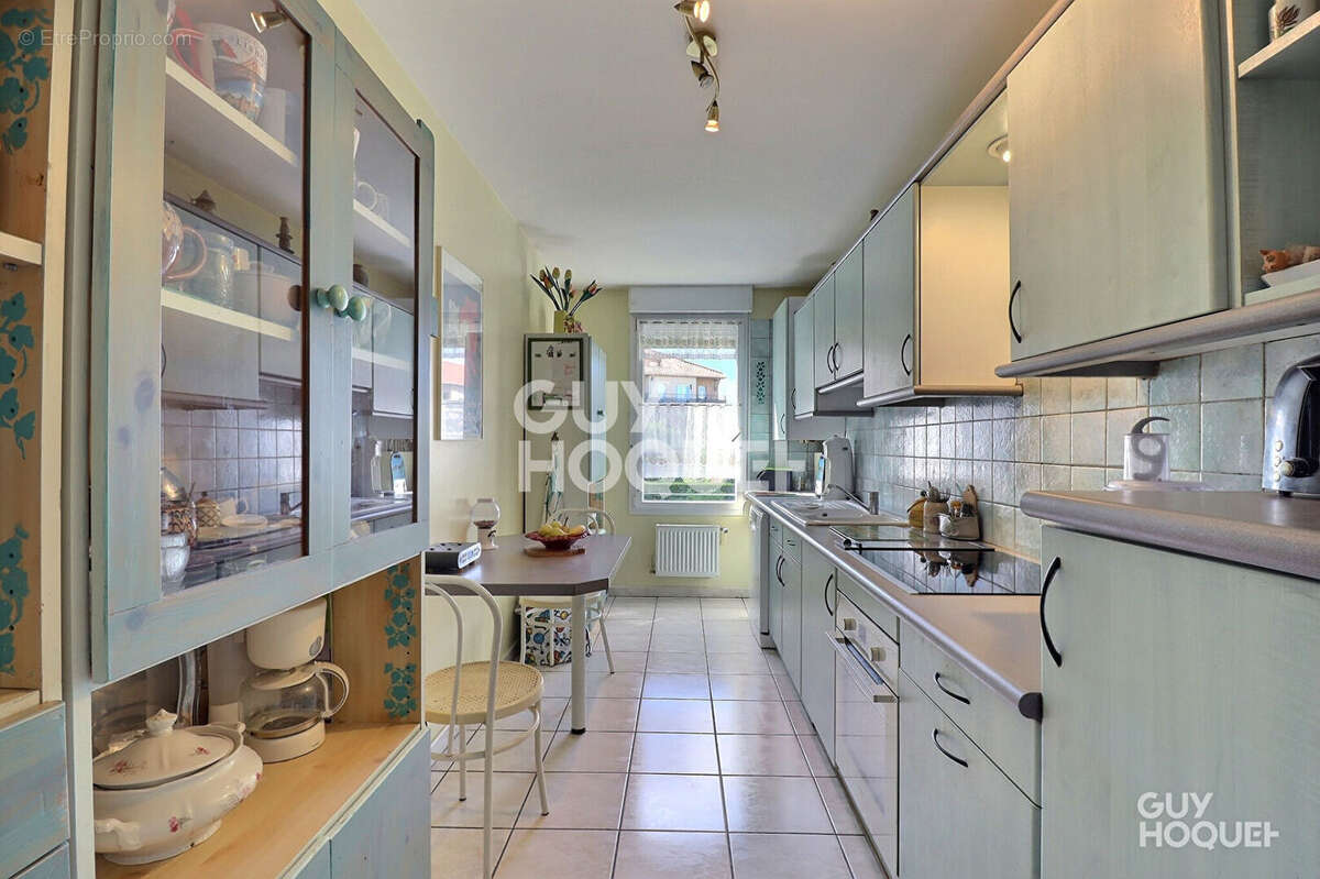 Appartement à CRAPONNE