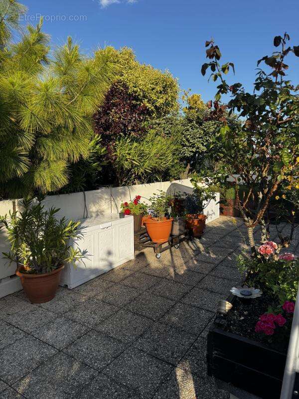 Appartement à SURESNES