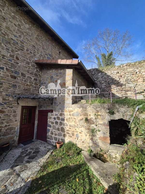 Maison à SAINT-FORGEUX