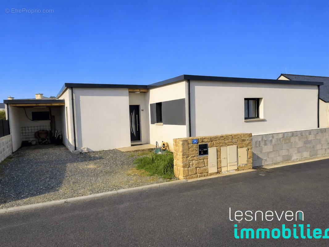 Maison à PLOUDANIEL