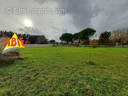 Photo 1 - Terrain à FONTENAY-LE-COMTE