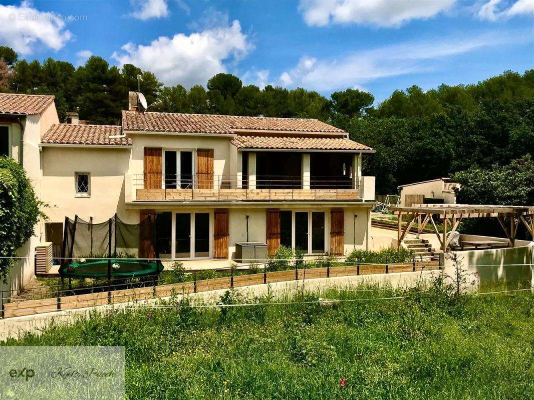 Maison à PIERREVERT