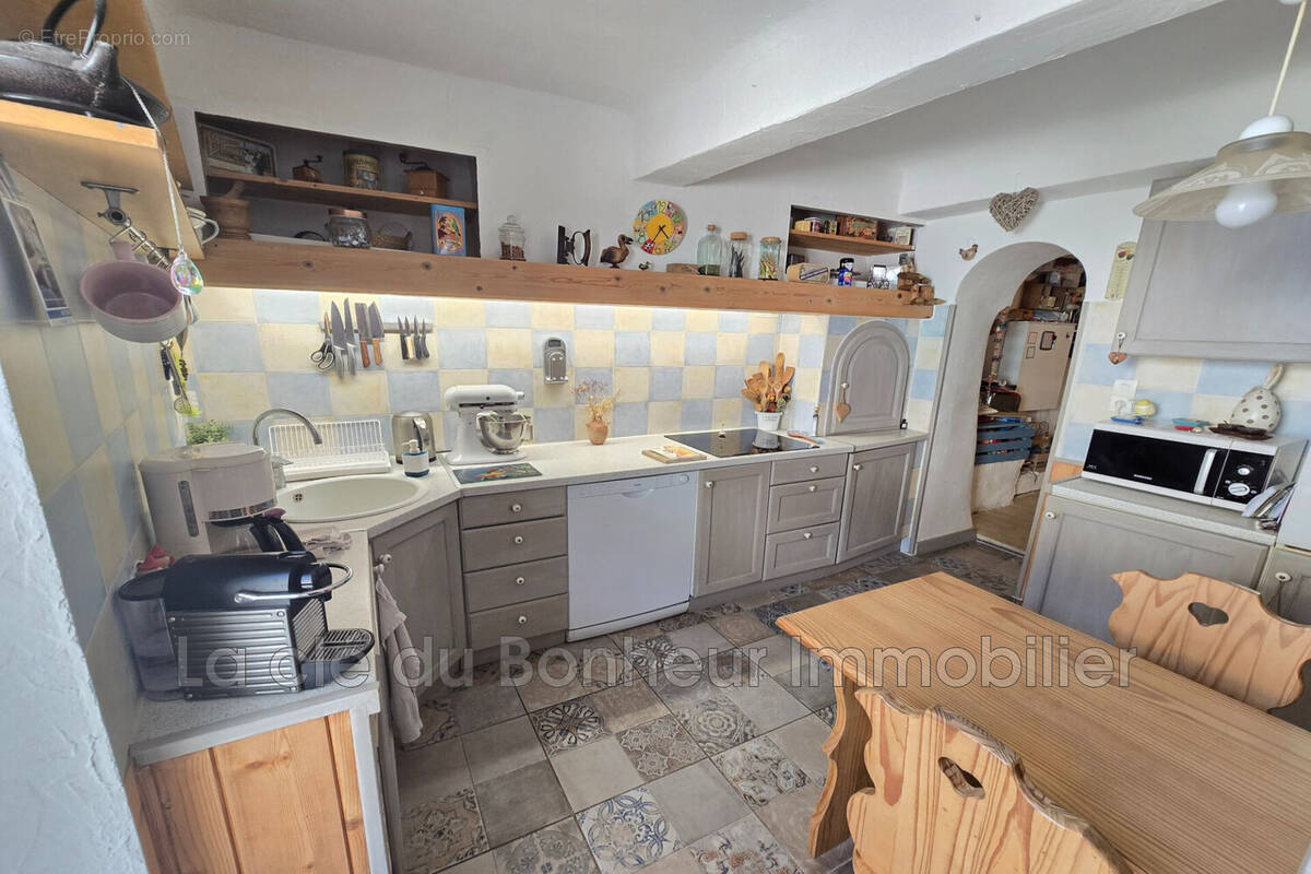 Maison 90 m² à Greoux-Les-Bains  - photo 6