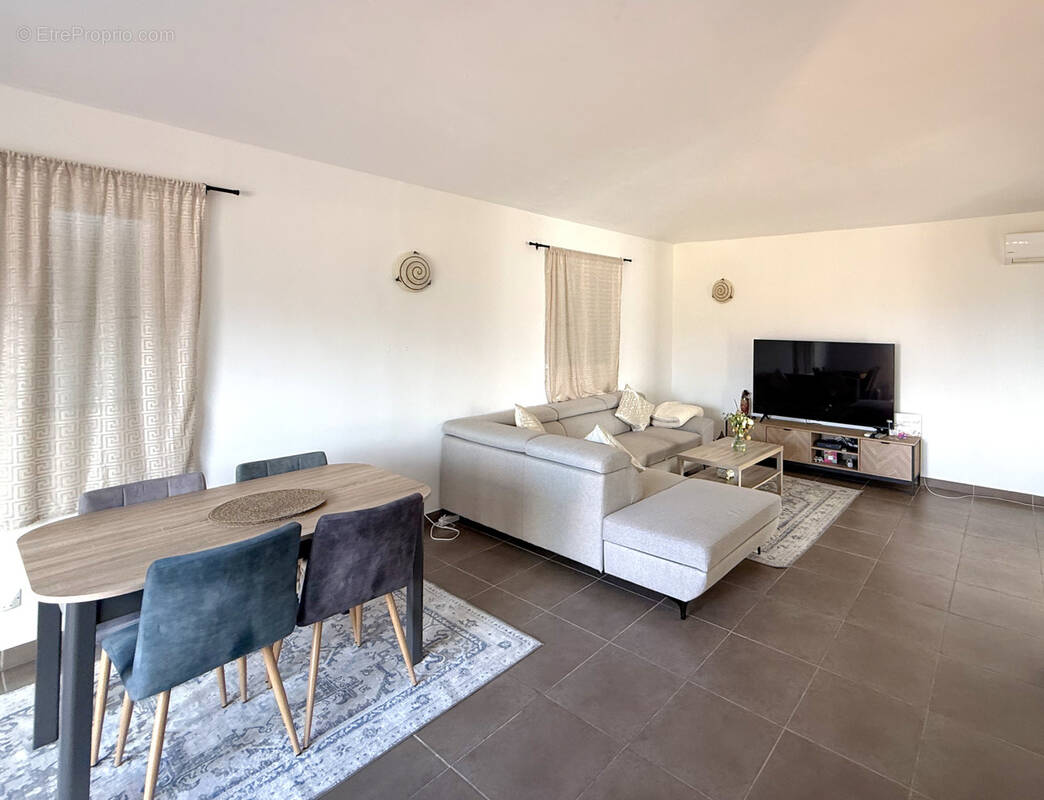 Appartement à SARI-SOLENZARA