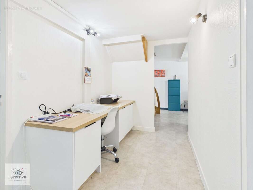 Maison 143 m² à Seichamps  - photo 6