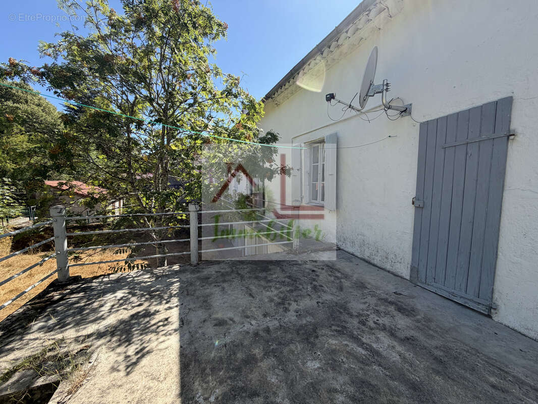 Maison de village de 170 m2 - photo 10