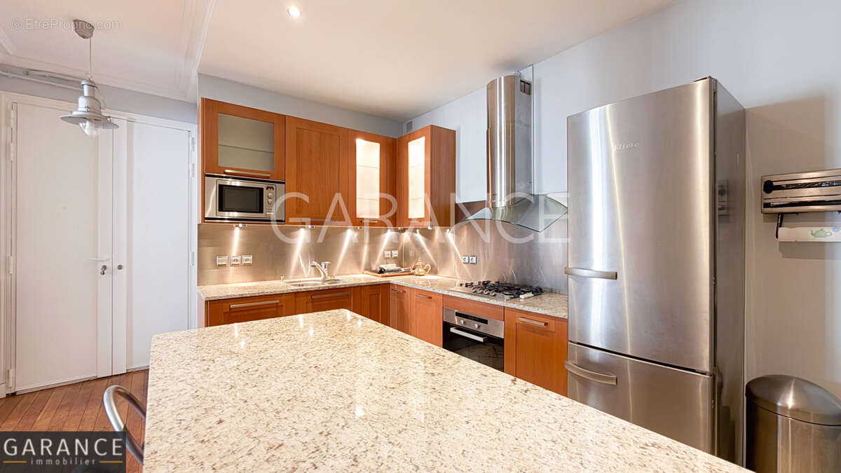 Appartement à PARIS-12E