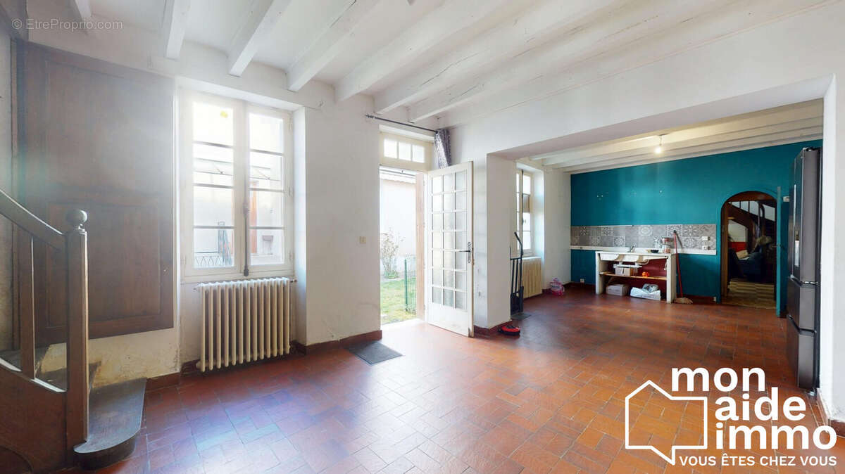 Appartement à PRECHAC