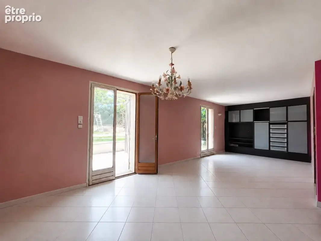 Montbrun-Lauragais Maison T5 avec garage et local d'activité - photo 5