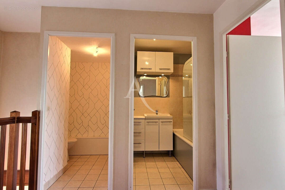 Appartement à VILLENEUVE-LA-GARENNE