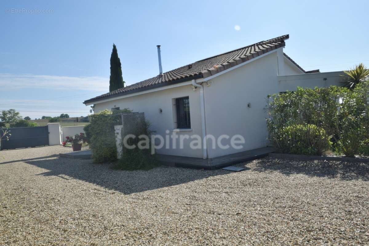 Villa d'architecte 3 chambres - piscine - jacuzzi - dépendances - proche de MARMANDE (47) - photo 33