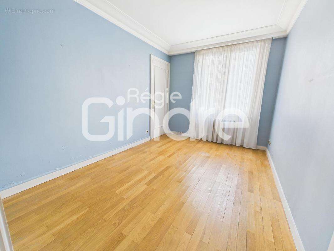 Appartement à LYON-6E