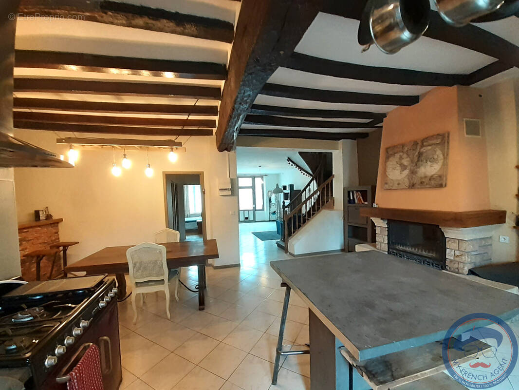 Maison à CHEMILLE-SUR-DEME