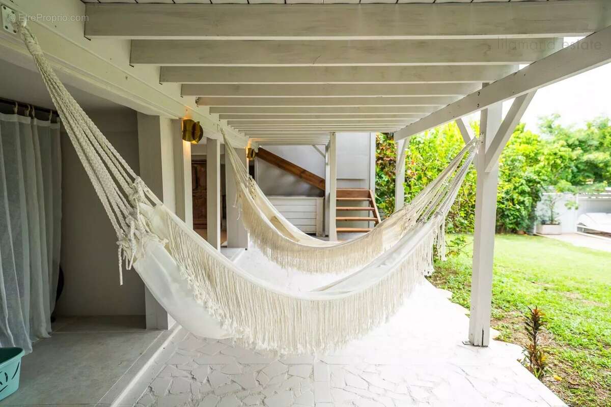 Guadeloupe - villa meublee - 8 pieces - photo 17