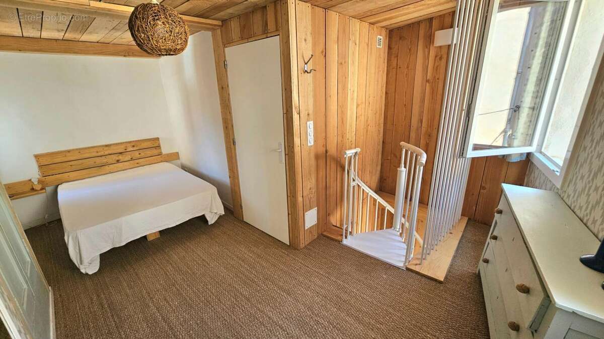 IMMEUBLE DE RAPPORT  : 3 appartements, rentabilité brute 7,5 %  Claviers, Var - photo 15