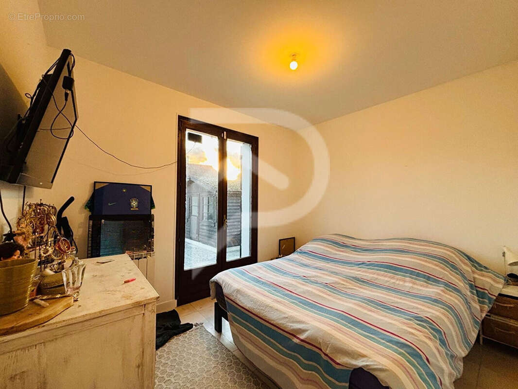 Maison à SARTROUVILLE