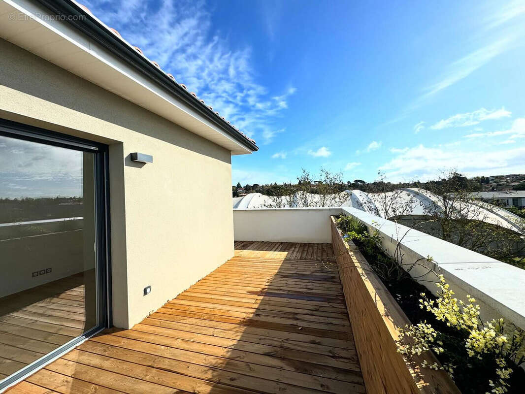 Appartement Toulouse 4 pièce de 81m² + 52m² de Terrasse + Parking sous-sol + Cave ! JOLIMONT - photo 2