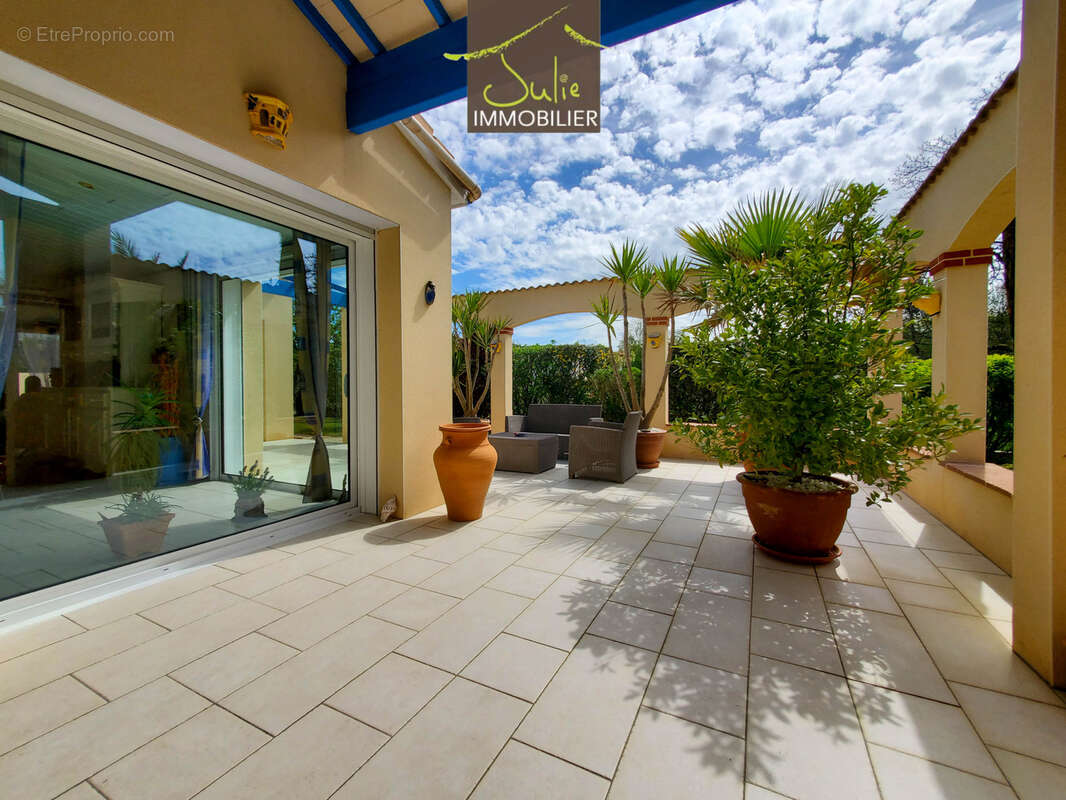 Maison à LA CHAPELLE-SAINT-LAURENT