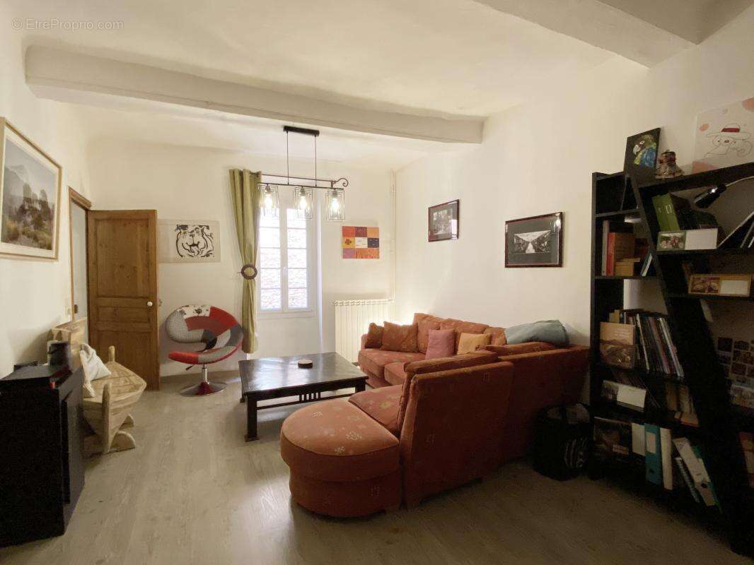Maison à PEYNIER