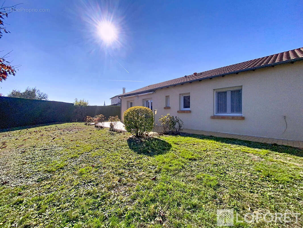 Maison à SAINT-CHRISTOPHE-DU-BOIS