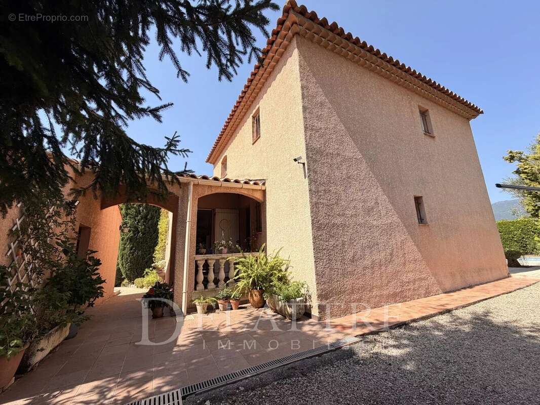 Maison 120 m² à Opio  - photo 5