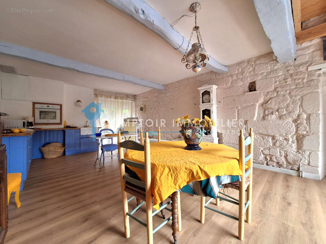 A vendre Dpt 81 Bertre Maison du XIVème rénovée sur parc de 5928m2 avec dépendances - photo 4
