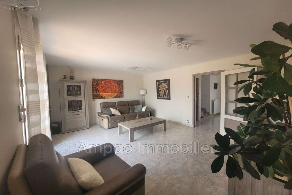 Maison 96 m² à Canet-En-Roussillon  - photo 6