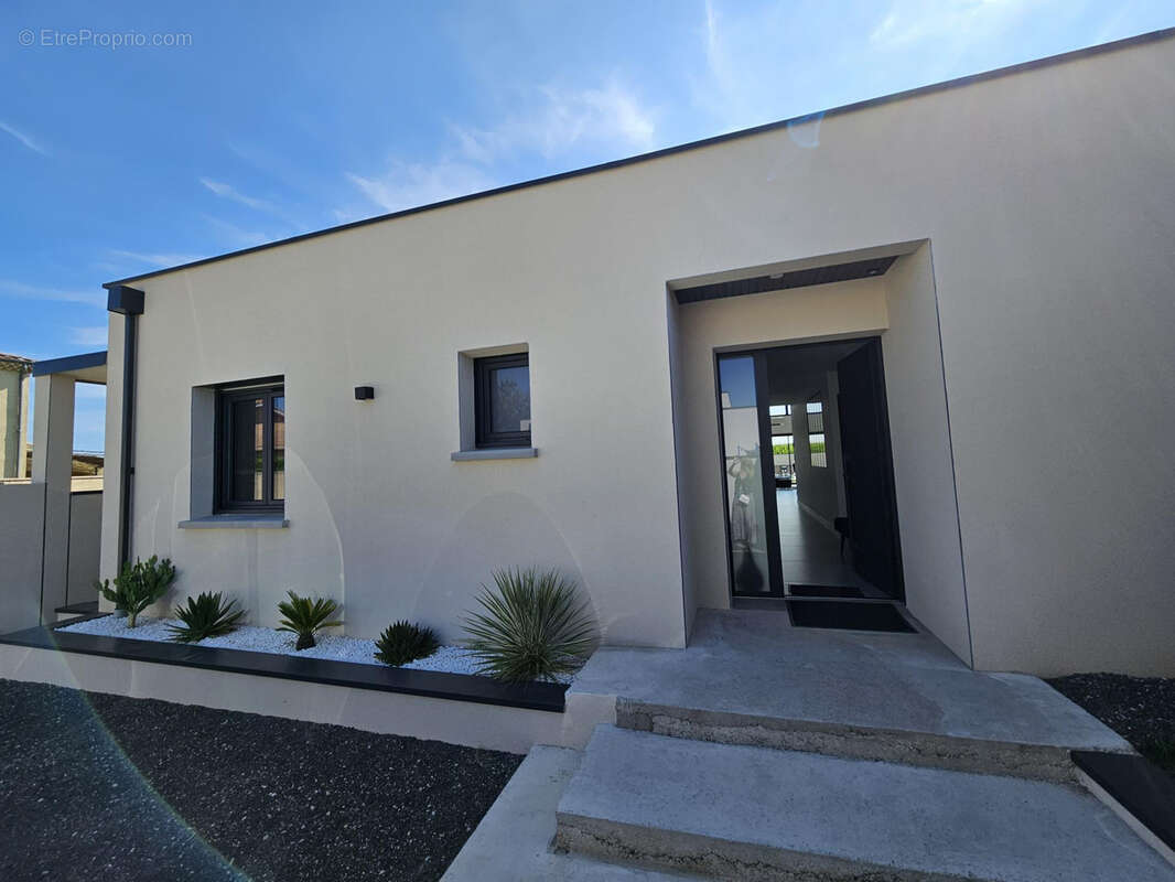 Maison à ANNEYRON