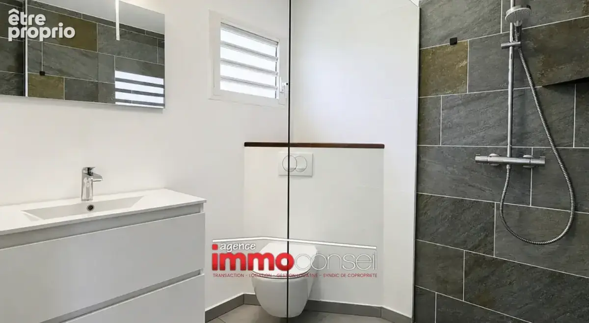 Villa mitoyenne de standing avec piscine privative - photo 5