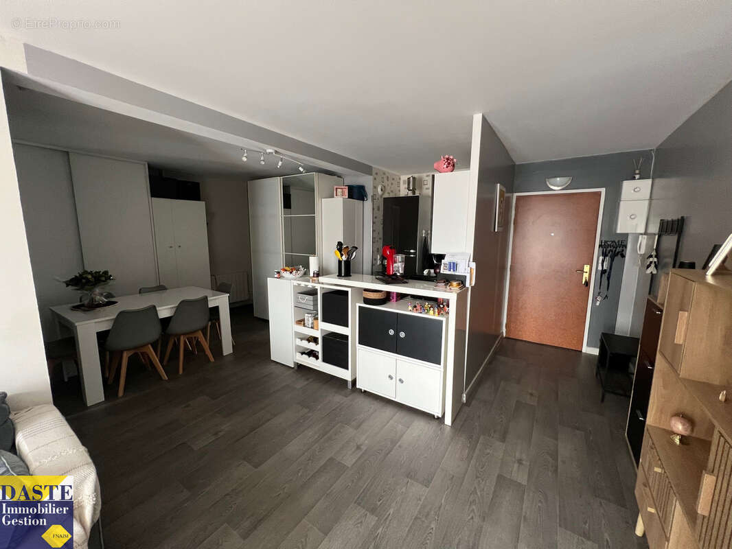 Appartement à PONTAULT-COMBAULT