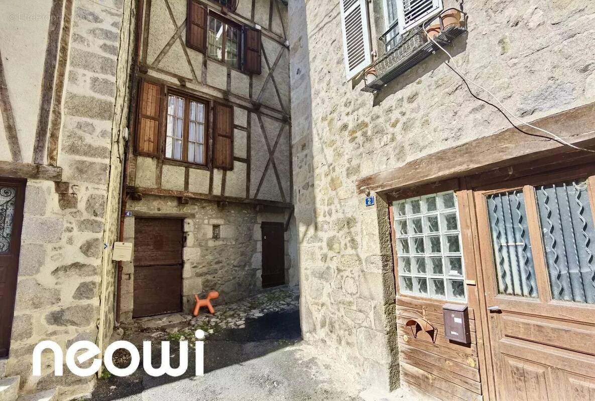 Maison à LAROQUEBROU