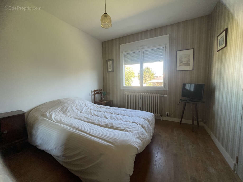 Maison familiale idéalement située aux Herbiers. - photo 8