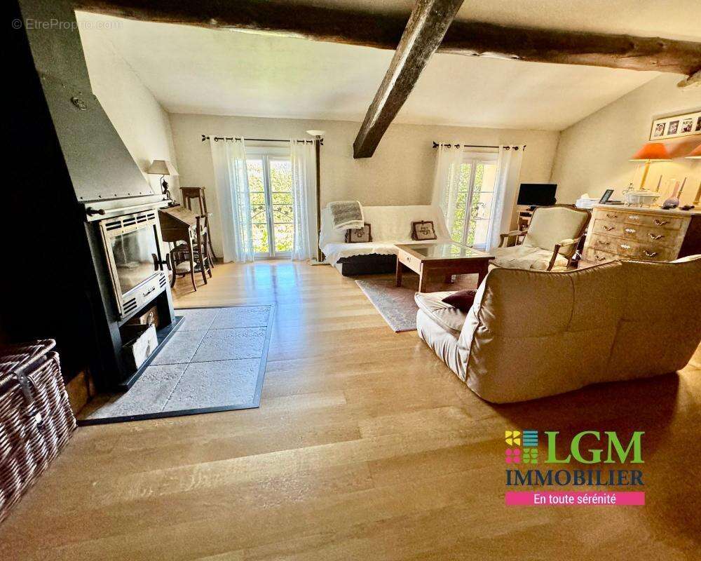 Maison à PLAN-DE-LA-TOUR