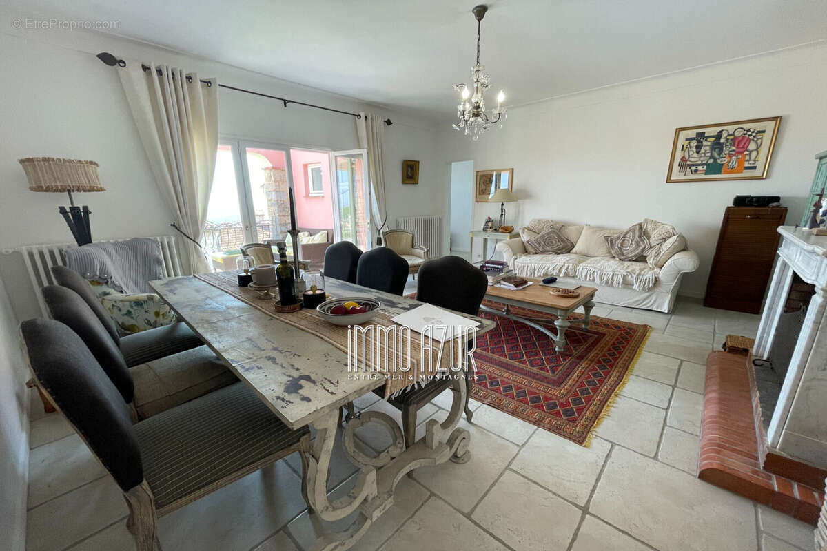 Maison à TOURRETTES-SUR-LOUP