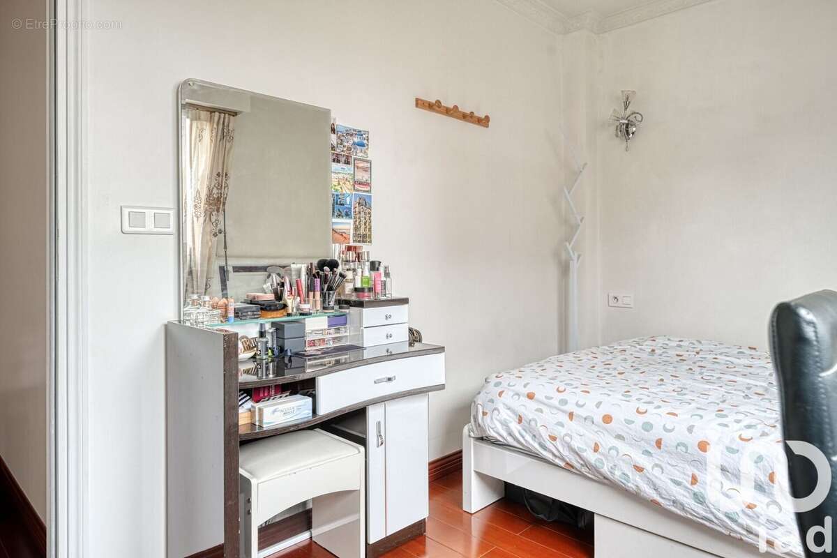 Photo 5 - Appartement à COURBEVOIE