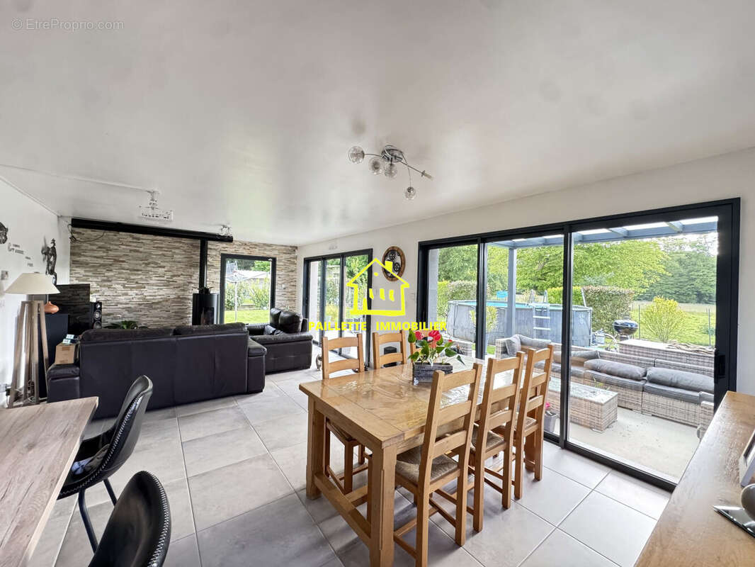 Maison 153 m² à Saint-Romain-De-Colbosc  - photo 2